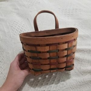 Wall hanging planter style vintage basket